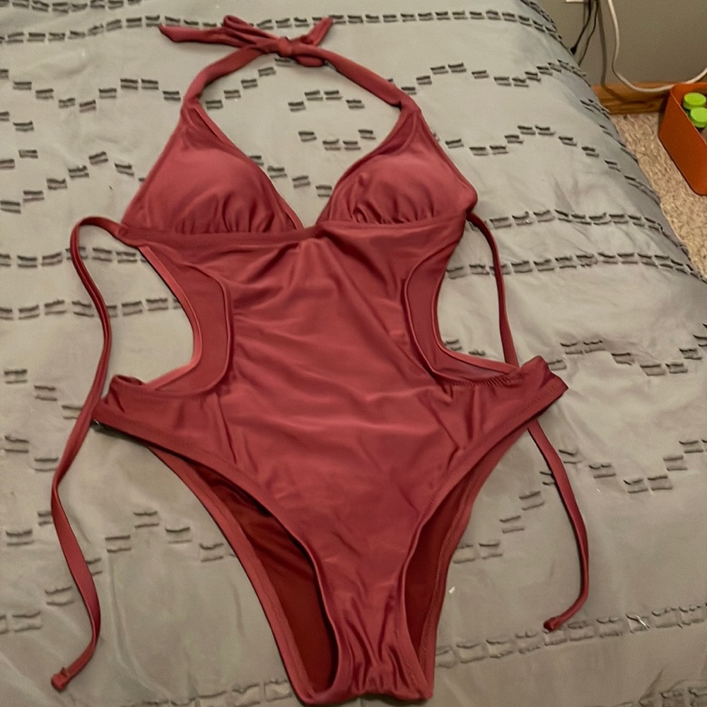 Woman’s m swim suit